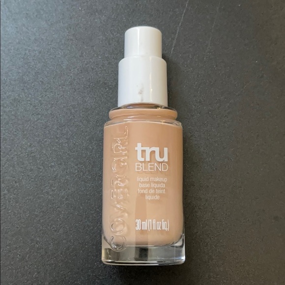 Covergirl tru blend Foundation - Picture 1 of 2
